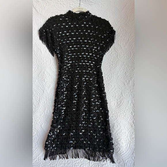 Elegant Black Sequin Dress - Picture 2 of 6